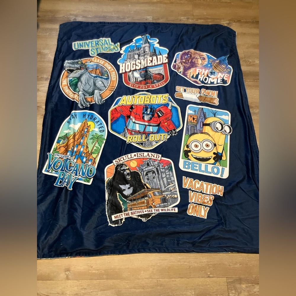 Universal Florida blanket like new condition from universal studios Orlando